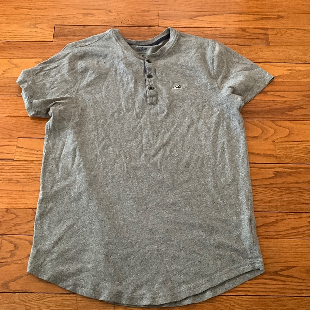 Mens Hollister T shirt
